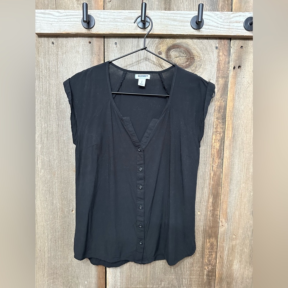 2012 Old Navy Cap Sleeve Blouse in Black Size Small Women’s